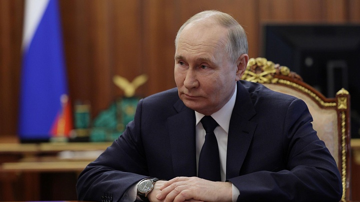 Путин поручил обеспечить налоговый вычет по НДФЛ для страховых взносов