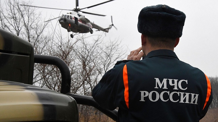 Возобновлены поиски вертолета, пропавшего на севере Приморья