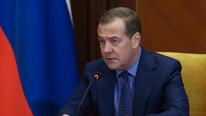 Медведев заявил, что "Единая Россия" всегда прислушивается к мнению граждан