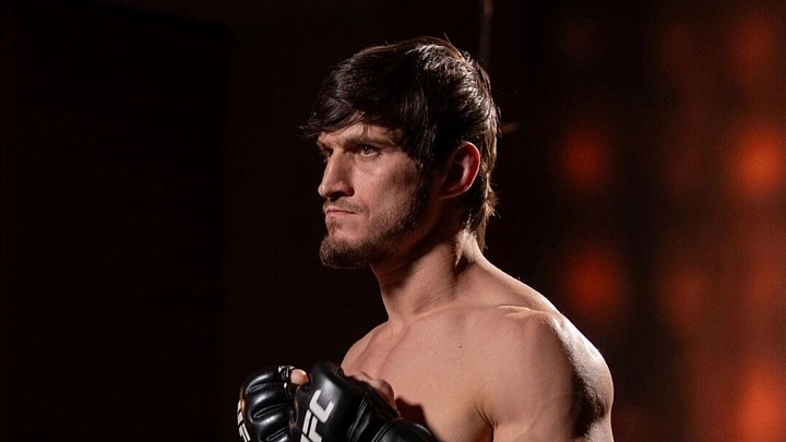 Боссы UFC страшно не любят россиянина. Последний шанс взять золото!